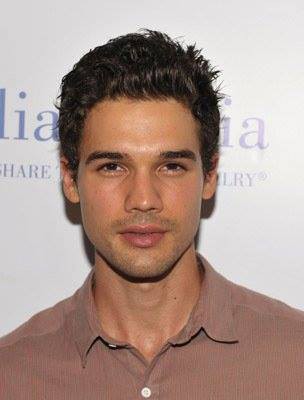 Steven Strait...Connor Trevelyan